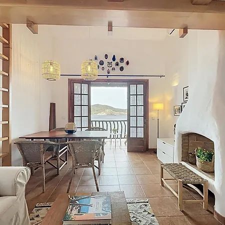 Roca Fornells, P131 * Fornells (Menorca)