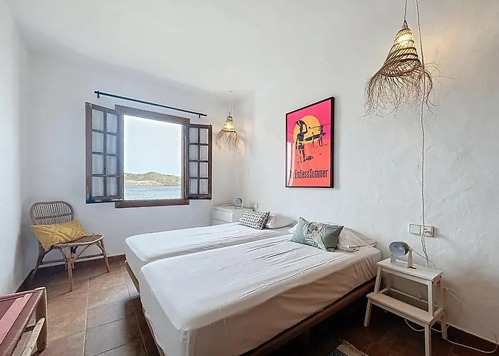 Roca Fornells, P131 *