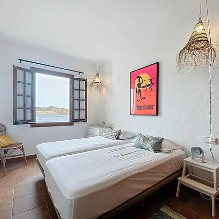 Roca Fornells, P131 *